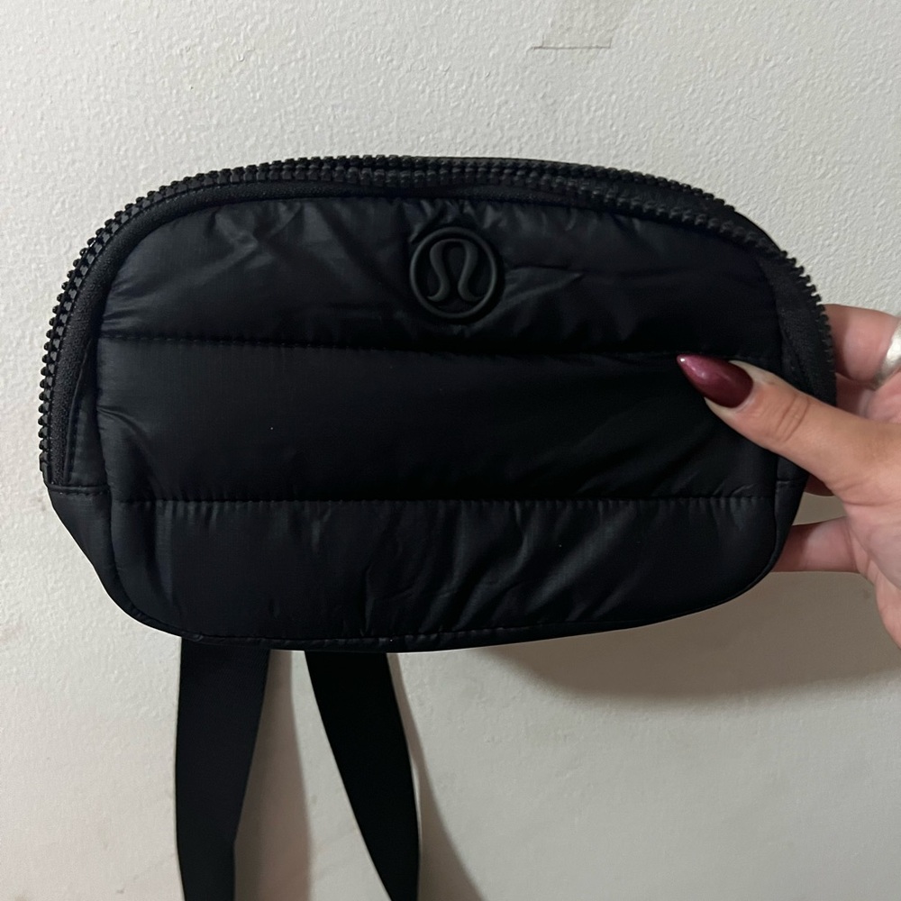 lululemon black puffer belt bag